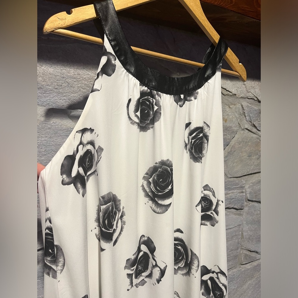 Torrid layered tunic halter tank, size 1 (1X, 14/16) - Picture 3 of 8